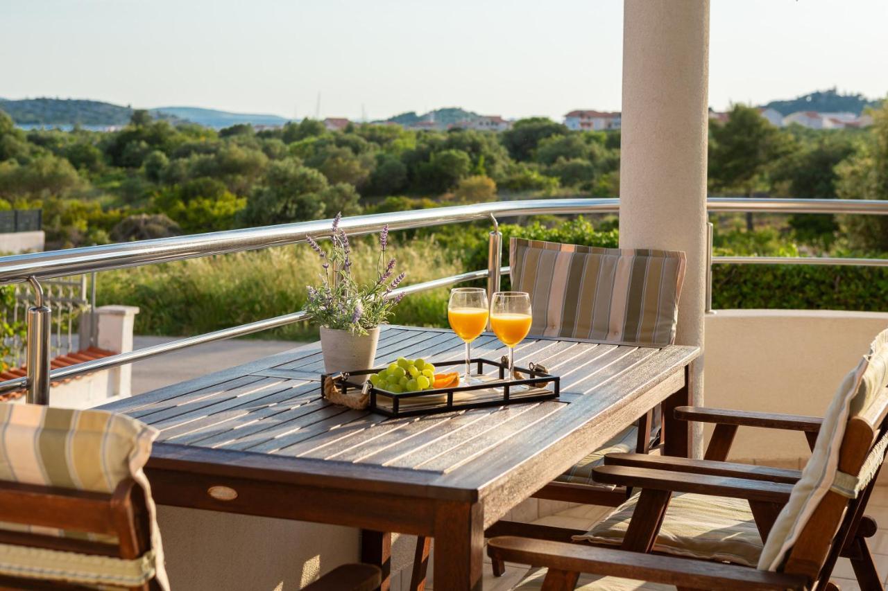 Apartments Tihi III Vodice Exterior photo