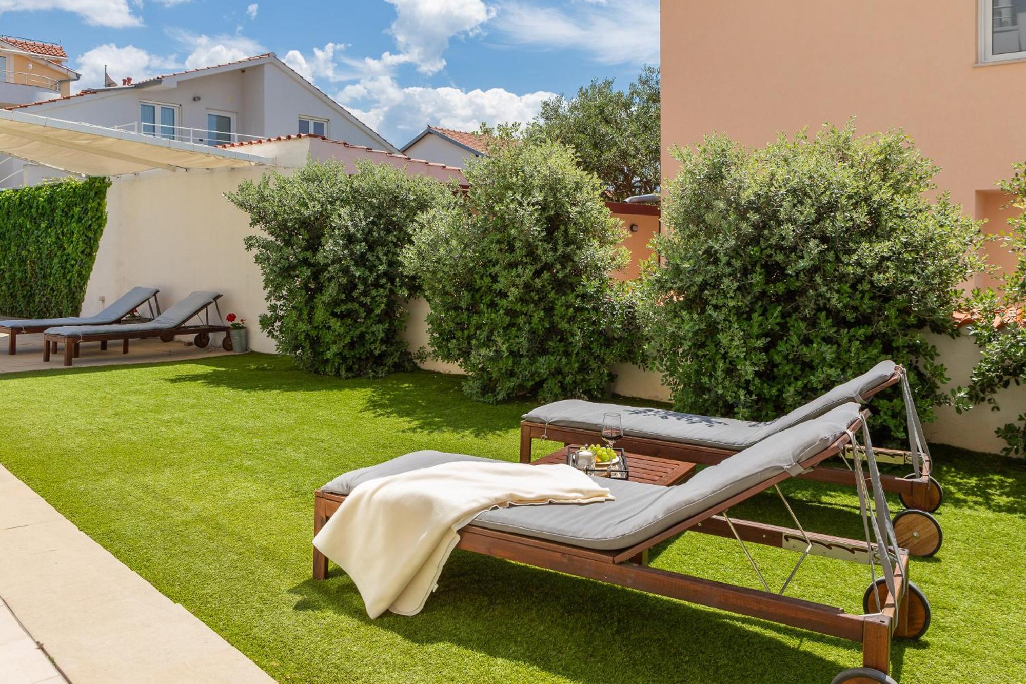 Apartments Tihi III Vodice Exterior photo