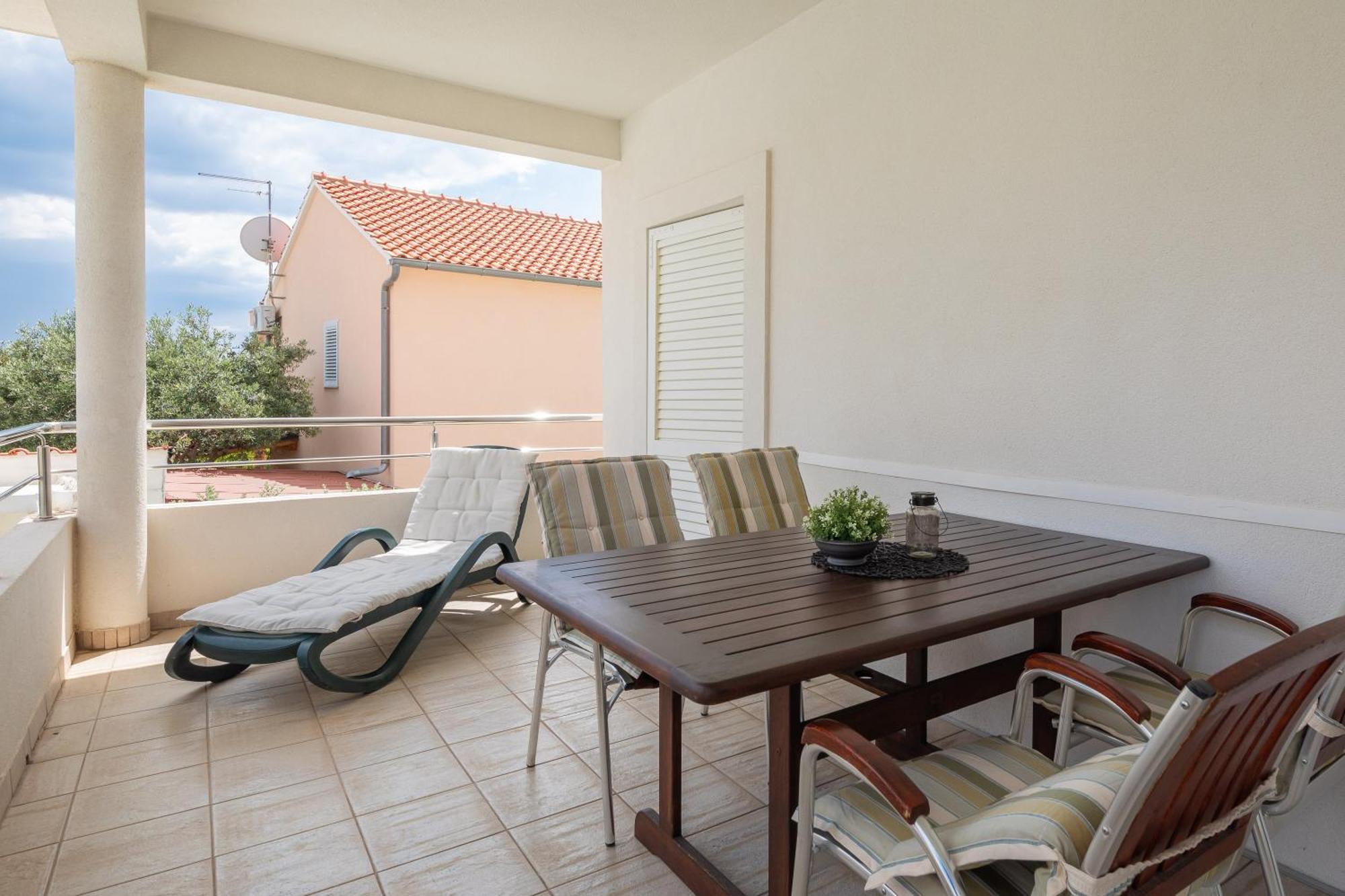 Apartments Tihi III Vodice Exterior photo